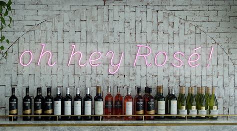 Your Guide to a Boozy Afternoon: 6 Happy Hour .
